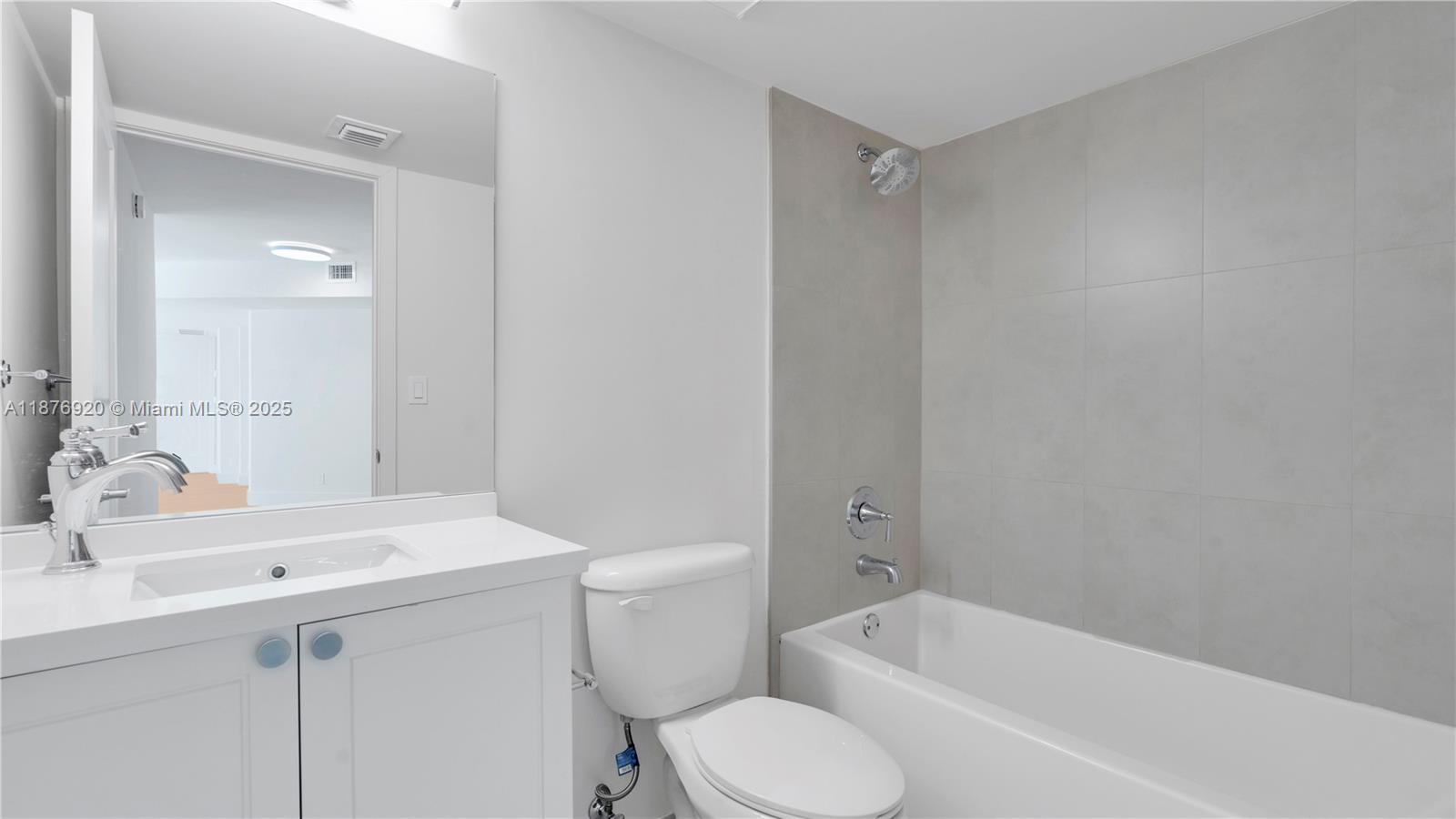 555 NE 34th St #0207,Miami, FL 33137