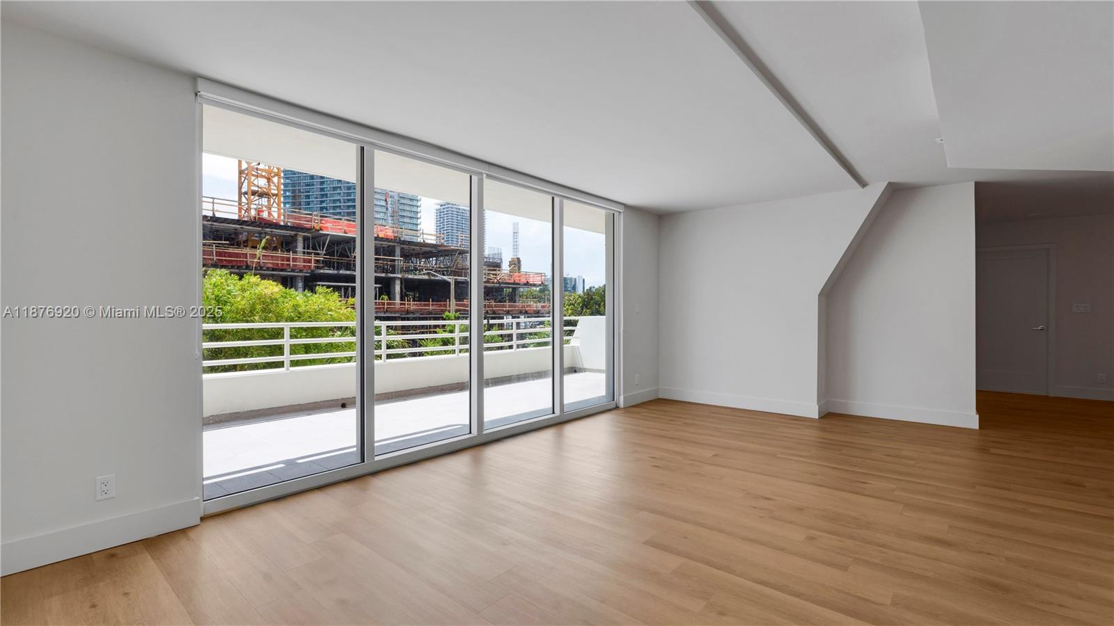 555 NE 34th St #0207,Miami, FL 33137