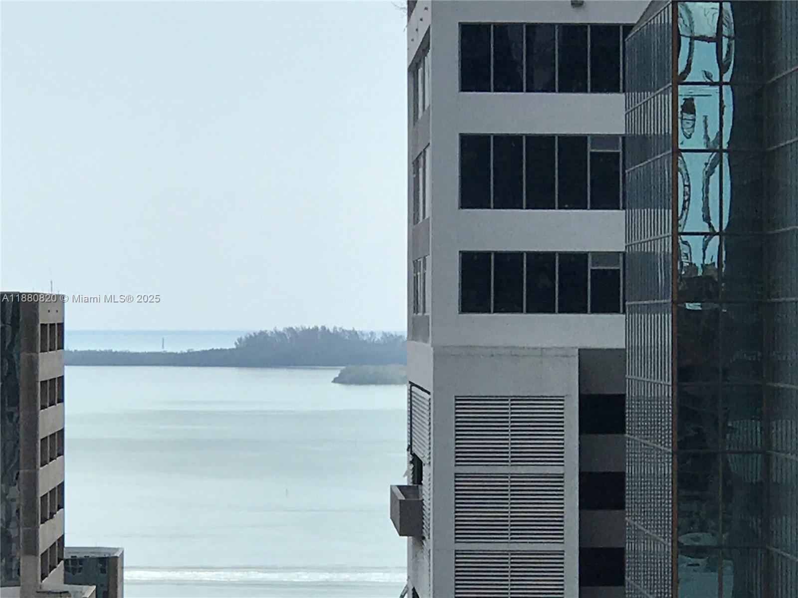 image 1010 Brickell15