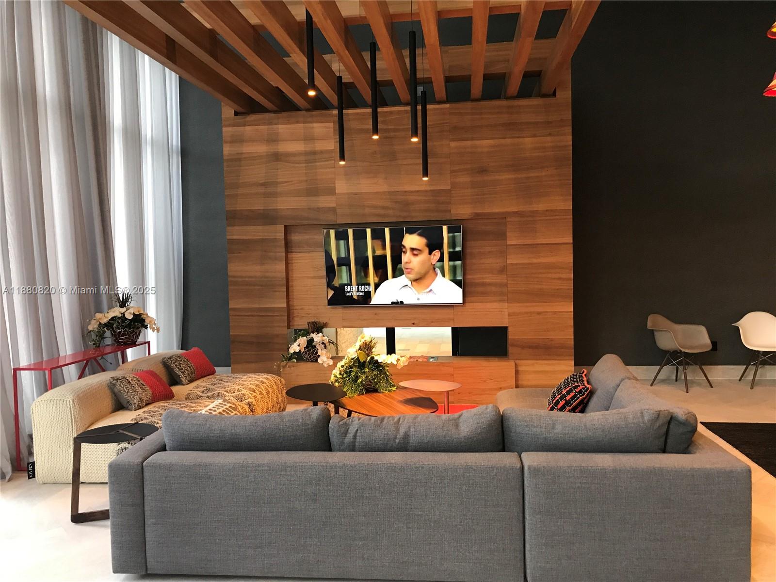 image 1010 Brickell21