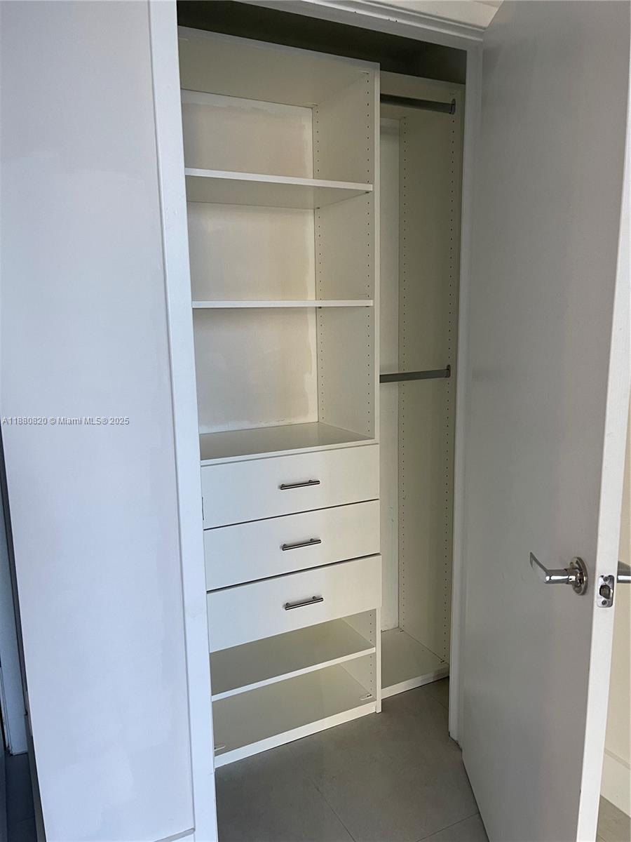 image 1010 Brickell3