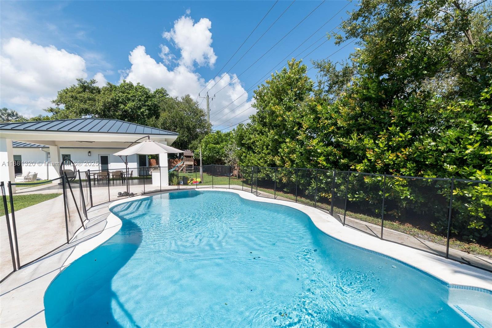 7505 SW 141st St Palmetto Bay, FL 33158