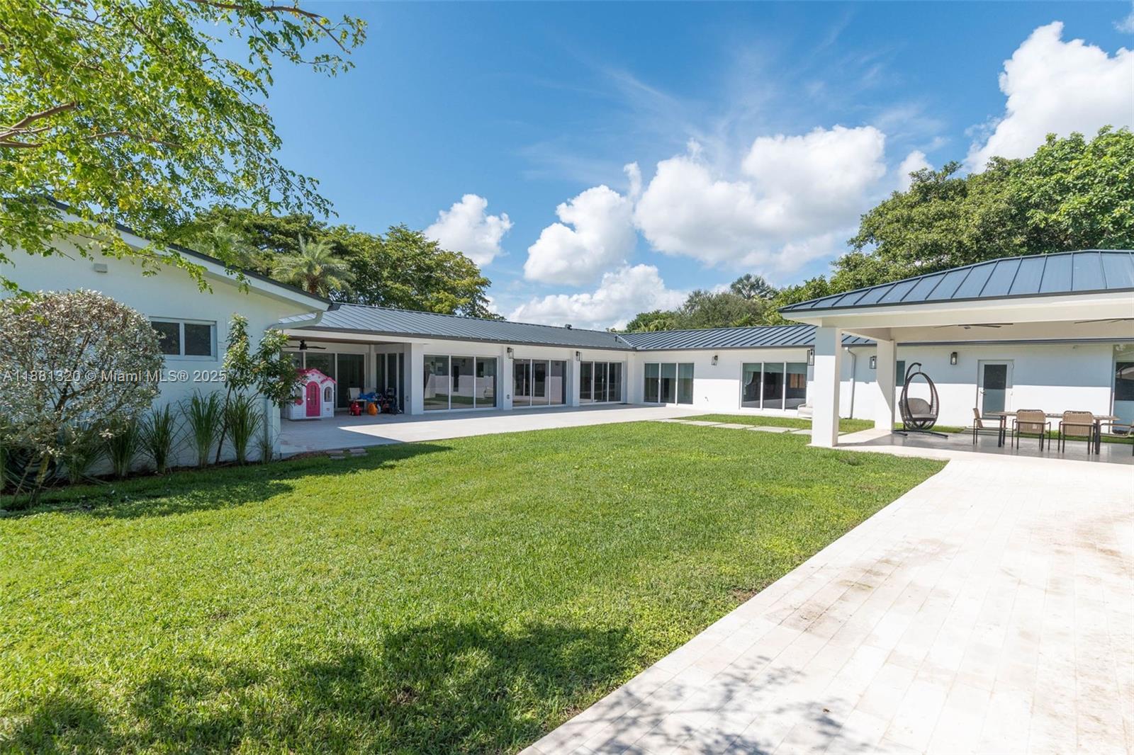 7505 SW 141st St Palmetto Bay, FL 33158