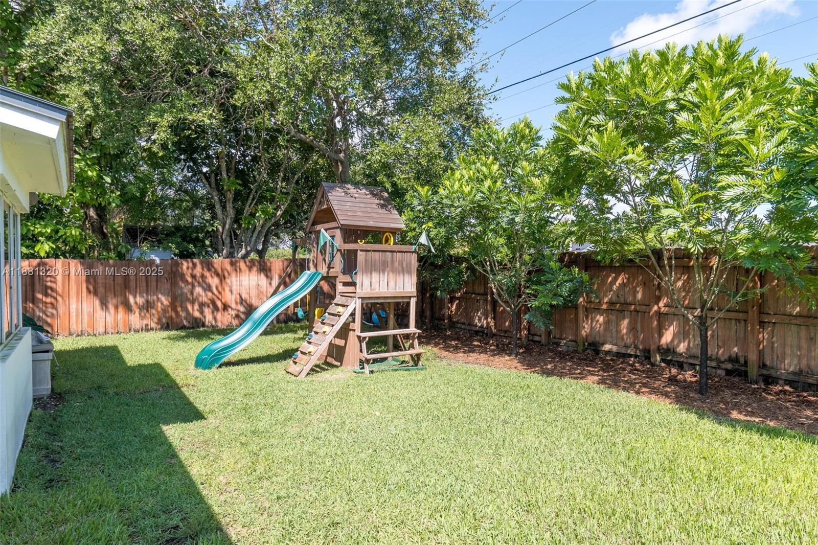 7505 SW 141st St Palmetto Bay, FL 33158