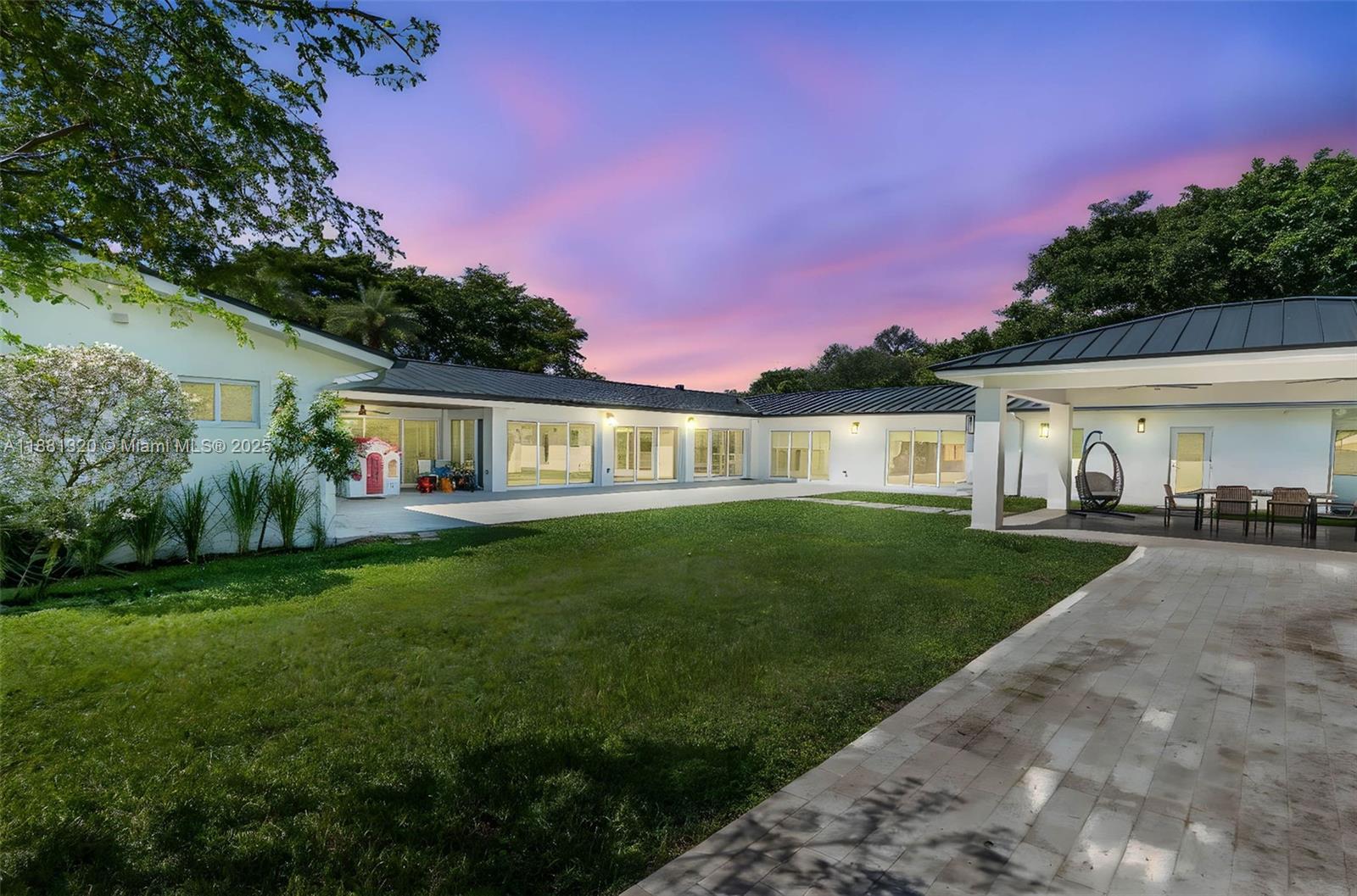 7505 SW 141st St Palmetto Bay, FL 33158