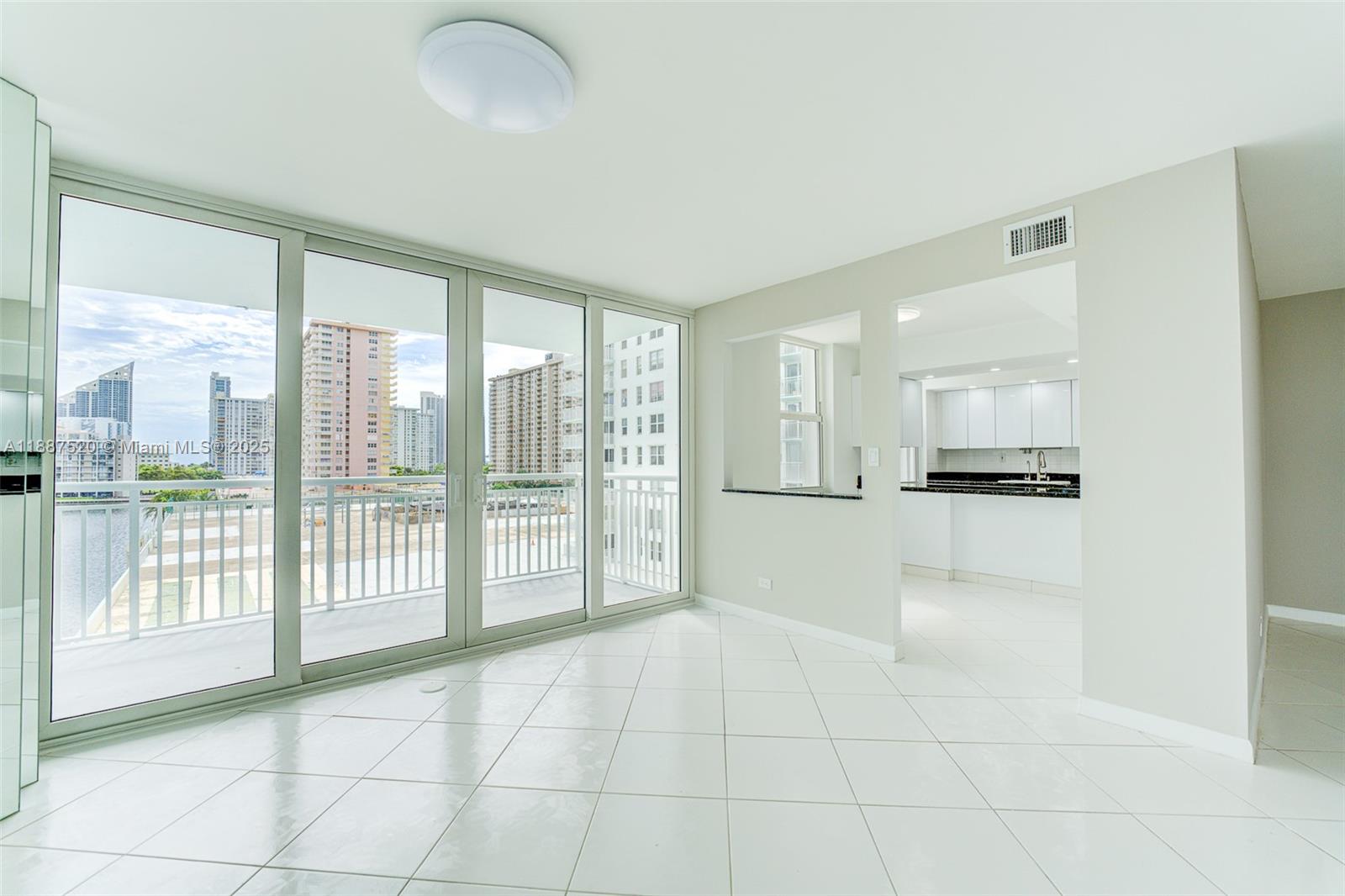 image Winston Towers 5008