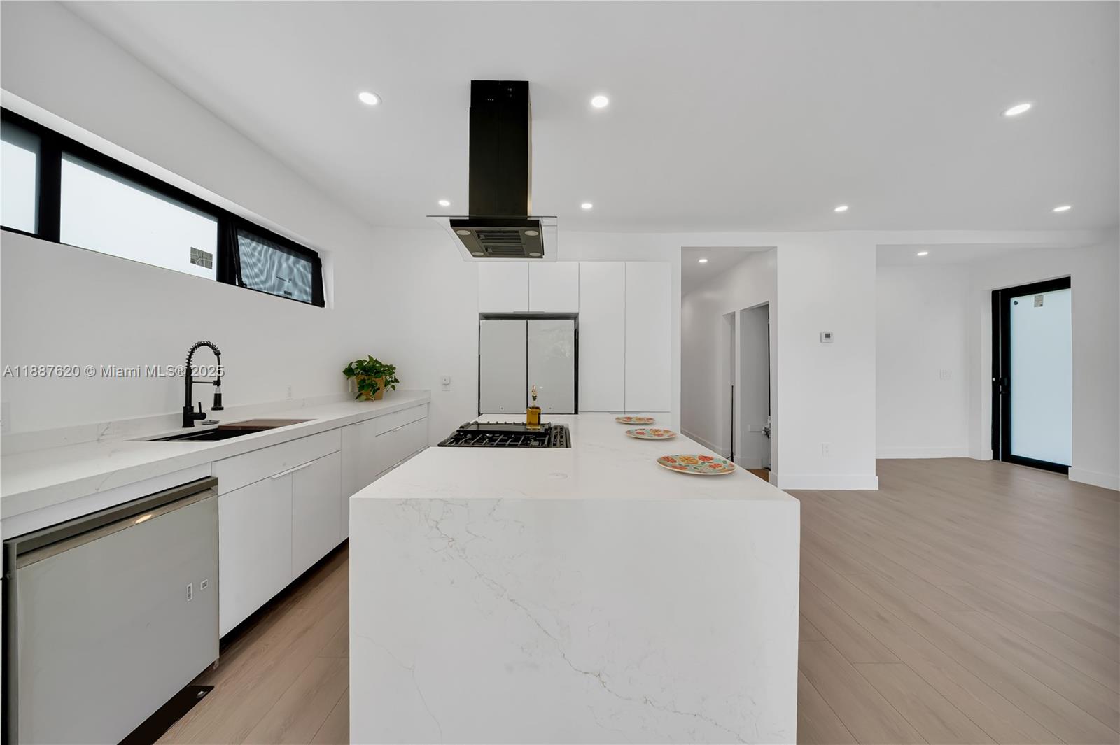 1370 SW 5th St Miami, FL 33135