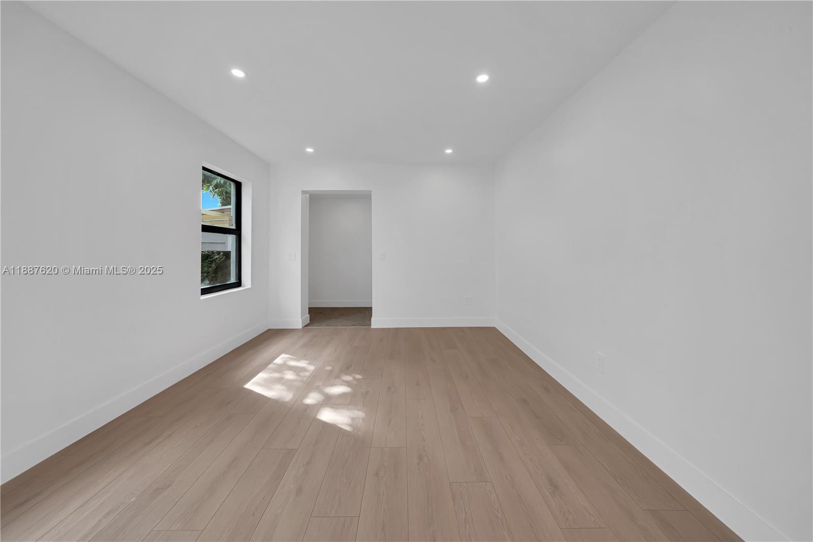 1370 SW 5th St Miami, FL 33135