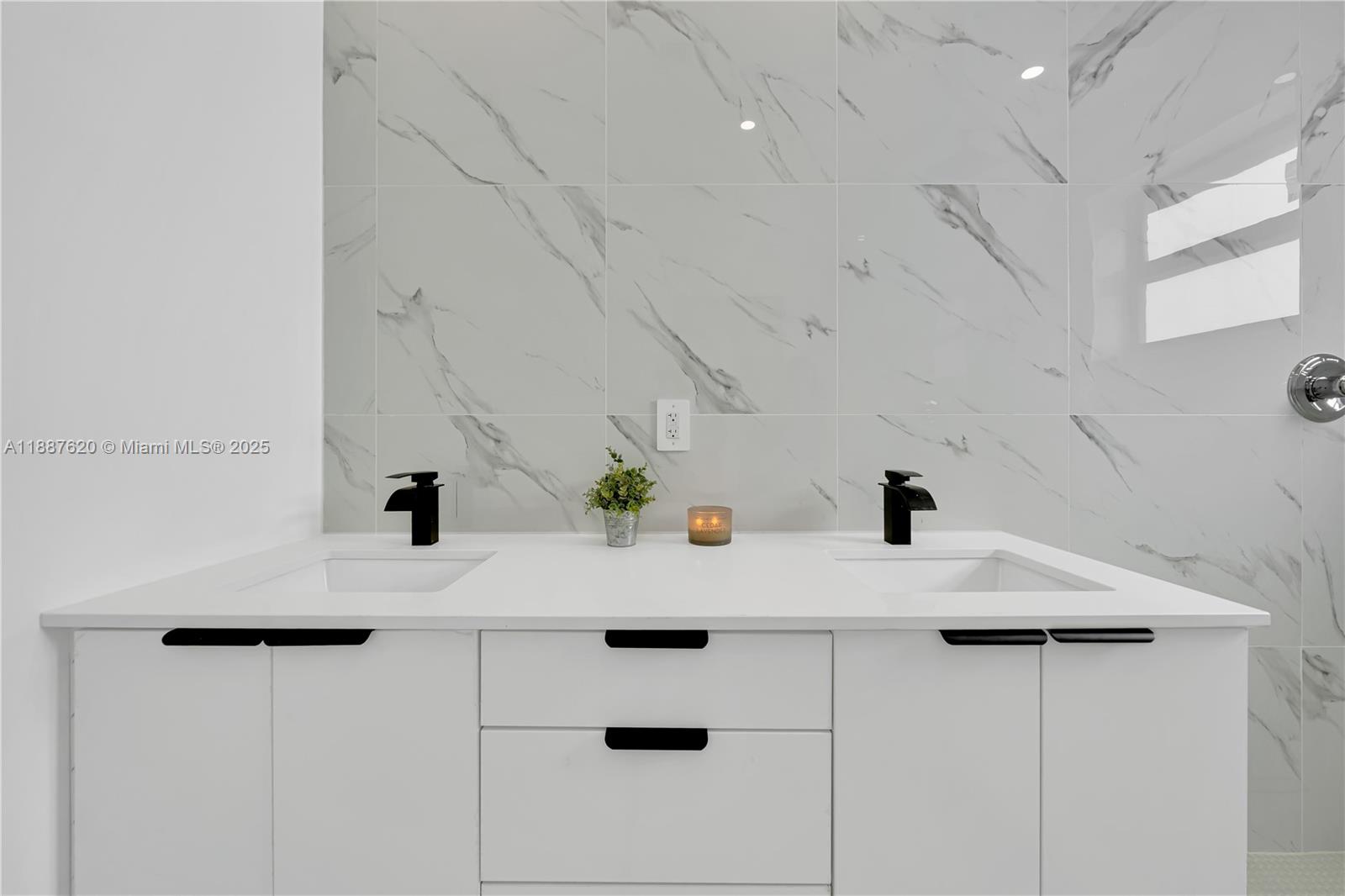 1370 SW 5th St Miami, FL 33135