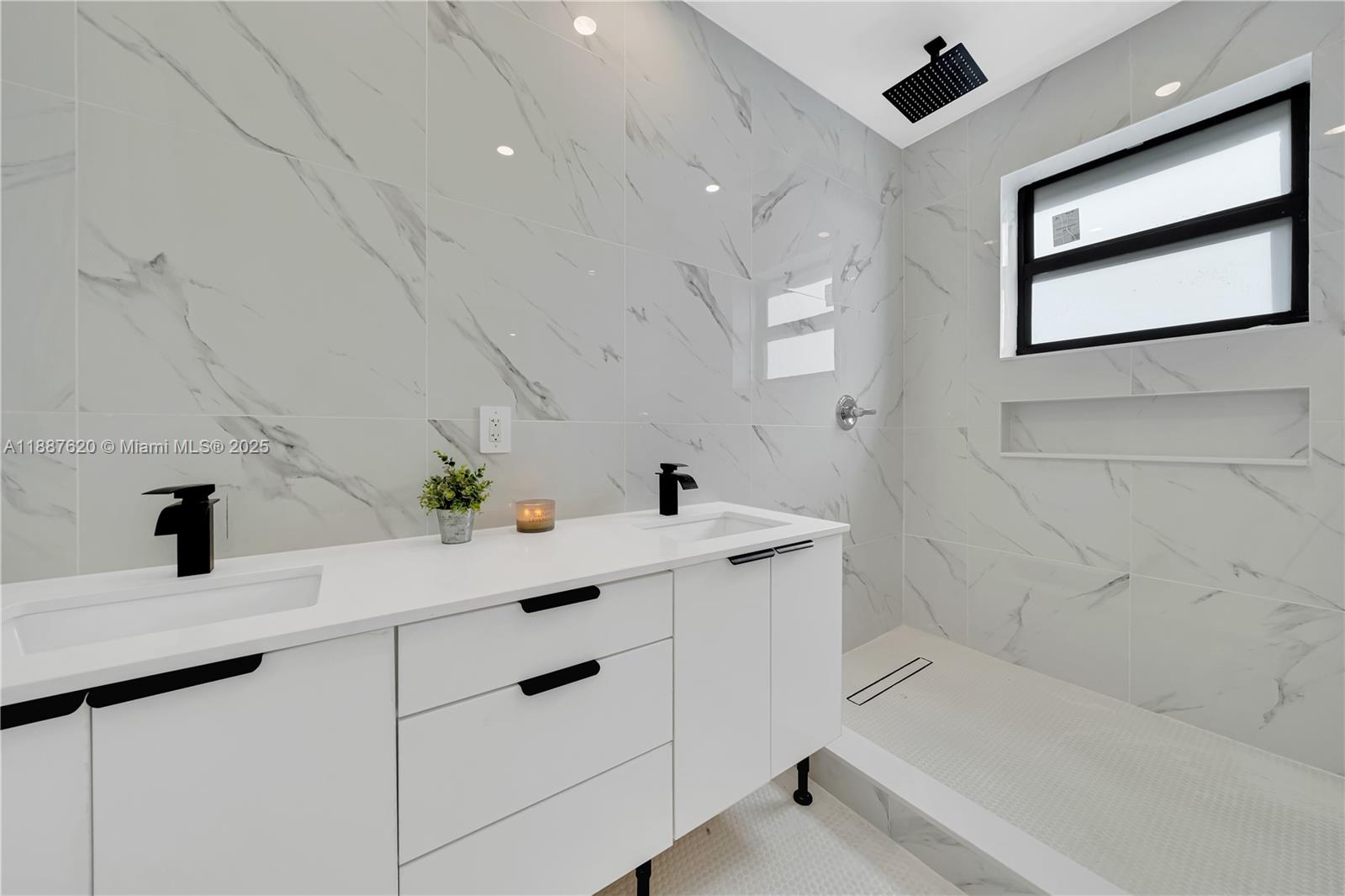 1370 SW 5th St Miami, FL 33135