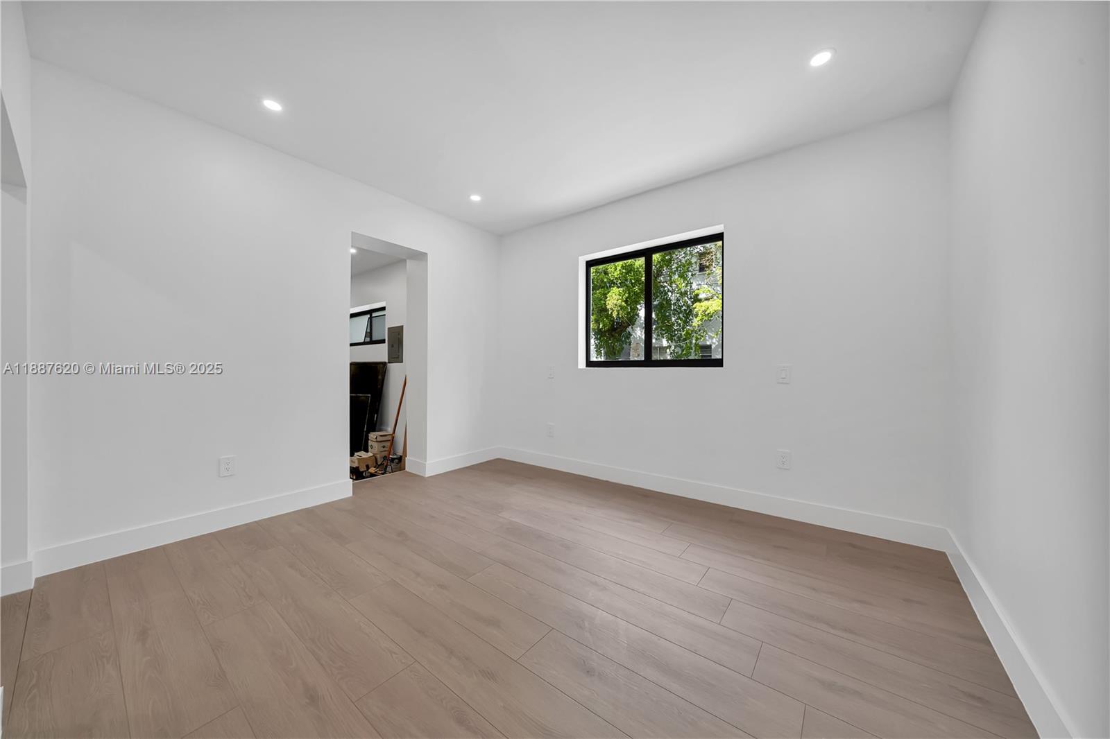 1370 SW 5th St Miami, FL 33135