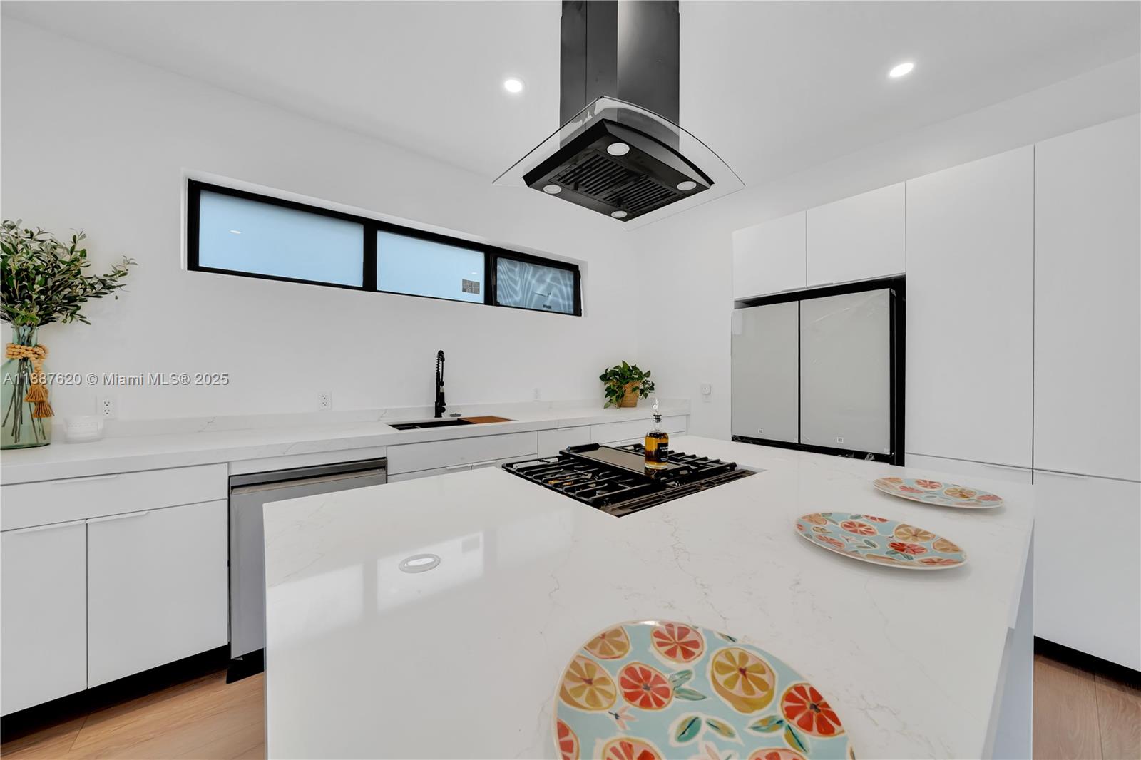 1370 SW 5th St Miami, FL 33135