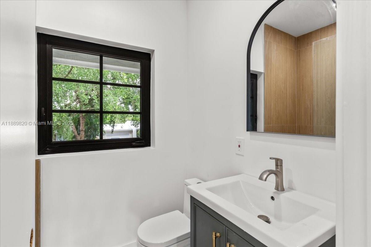 1426 Robbia Ave Coral Gables, FL 33146 1426 Robbia Ave Coral Gables, FL 33146