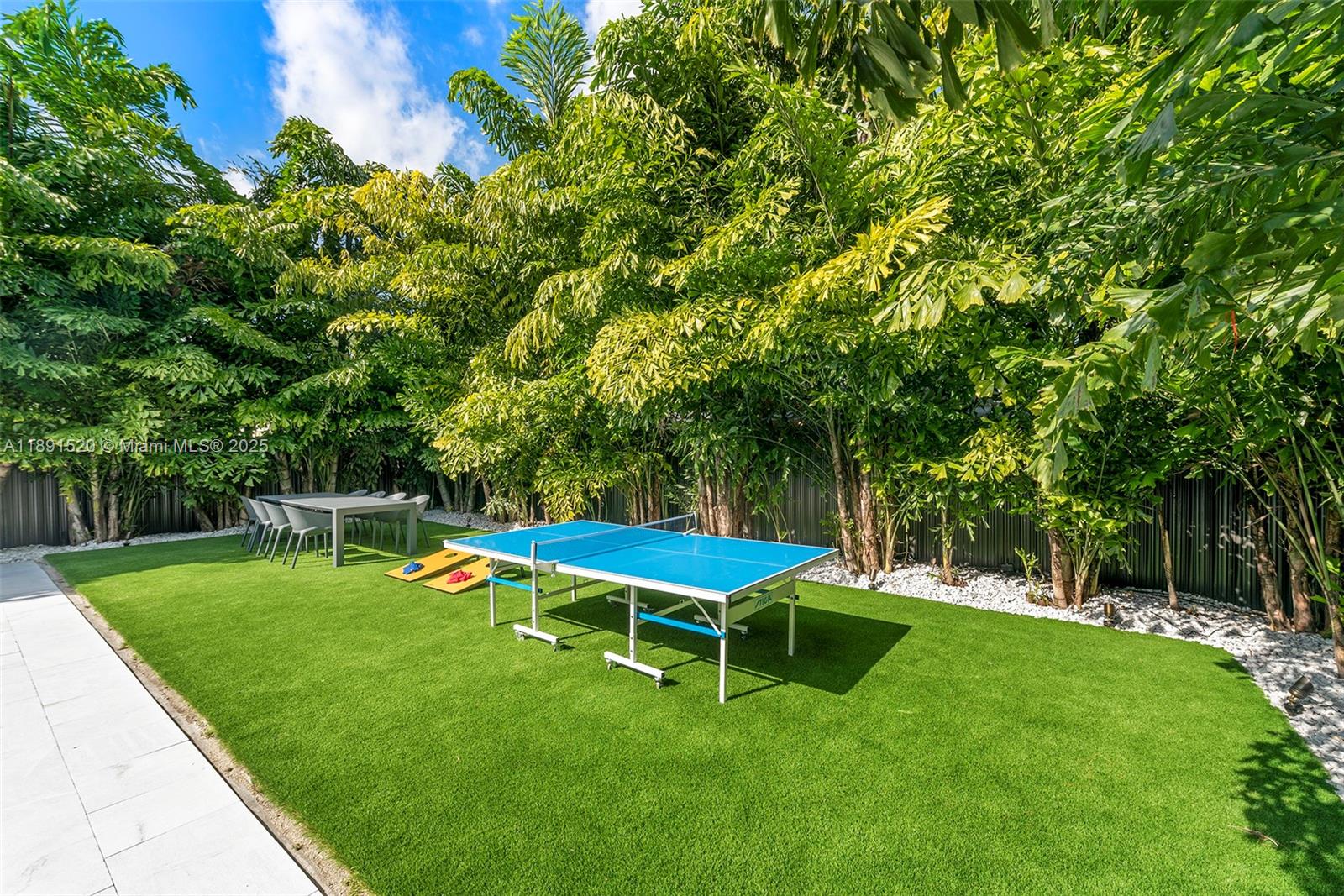 6529 SW 30th St Miami, FL 33155 6529 SW 30th St Miami, FL 33155