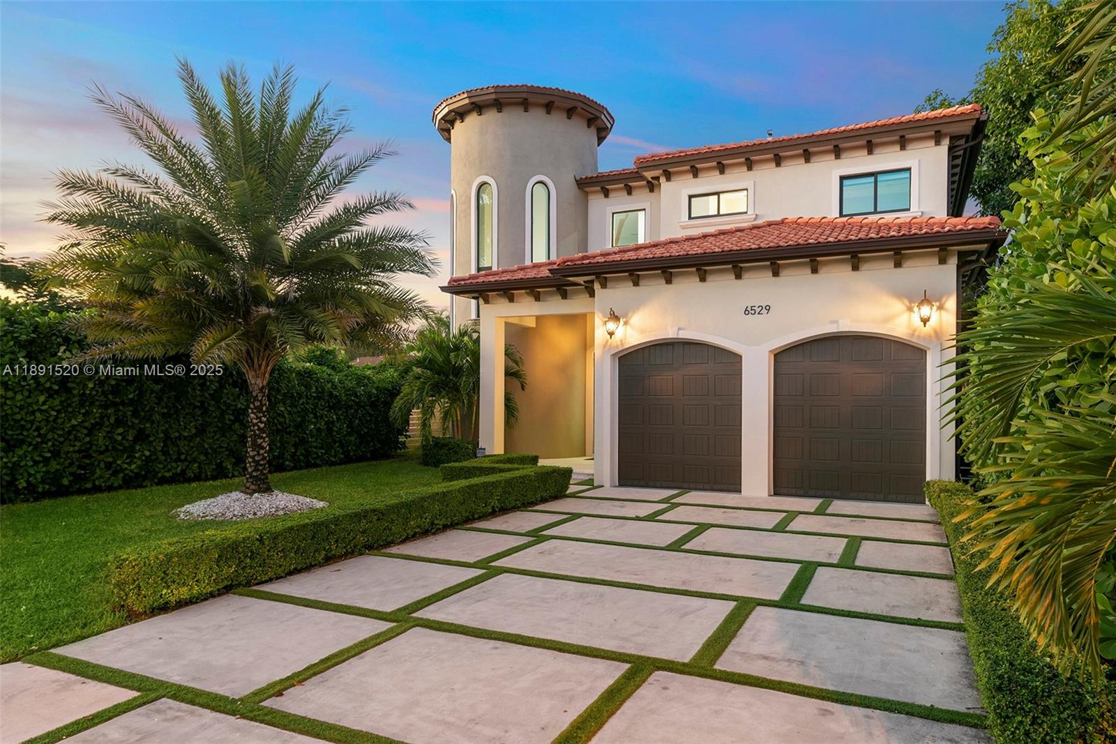 6529 SW 30th St Miami, FL 33155 6529 SW 30th St Miami, FL 33155