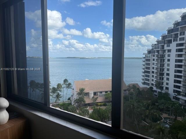 540 Brickell Key Dr #1205