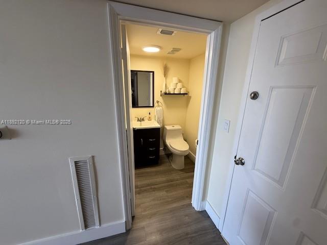 540 Brickell Key Dr #1205 Miami, FL 33131