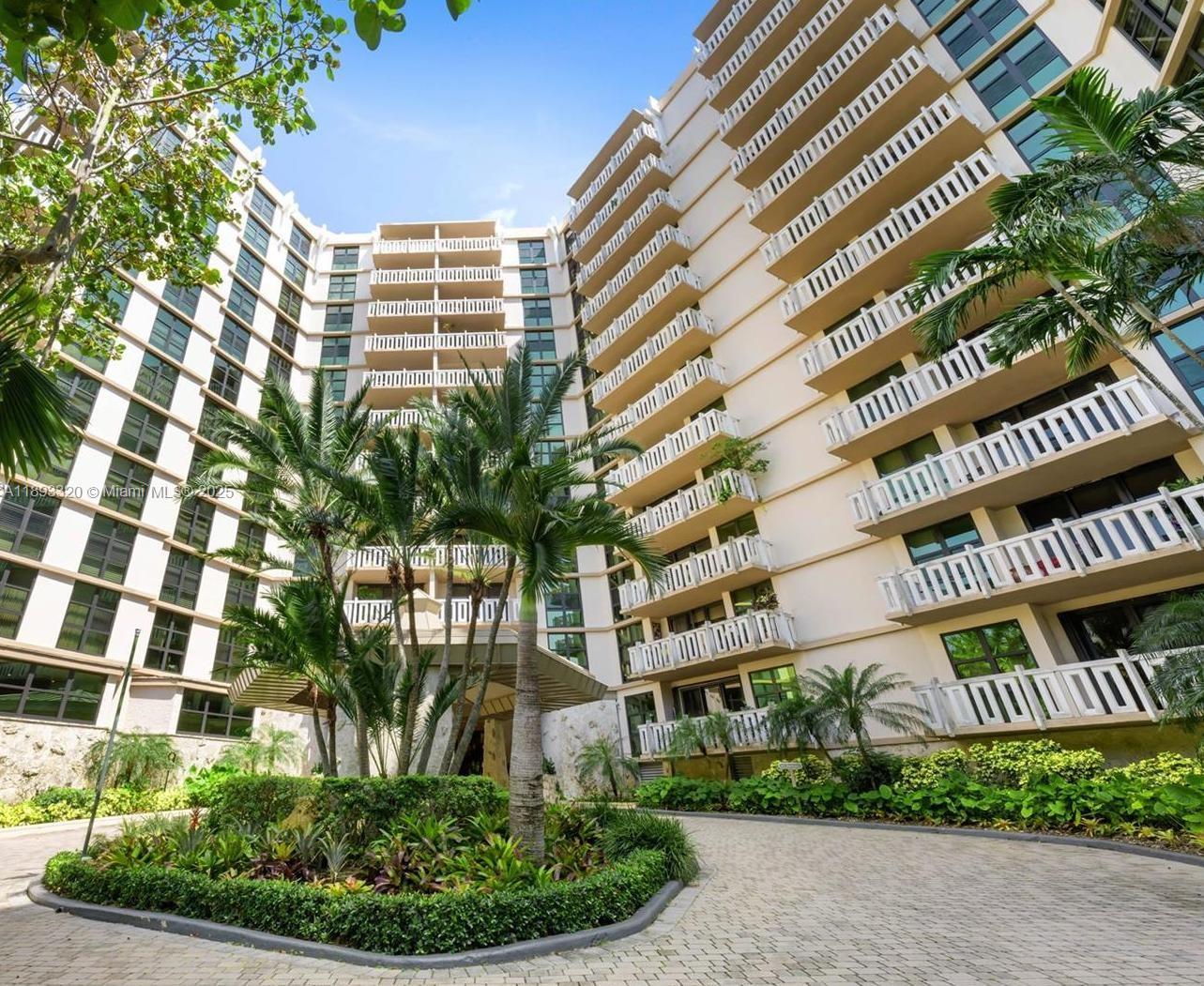 image Towers Of Key Biscayne12