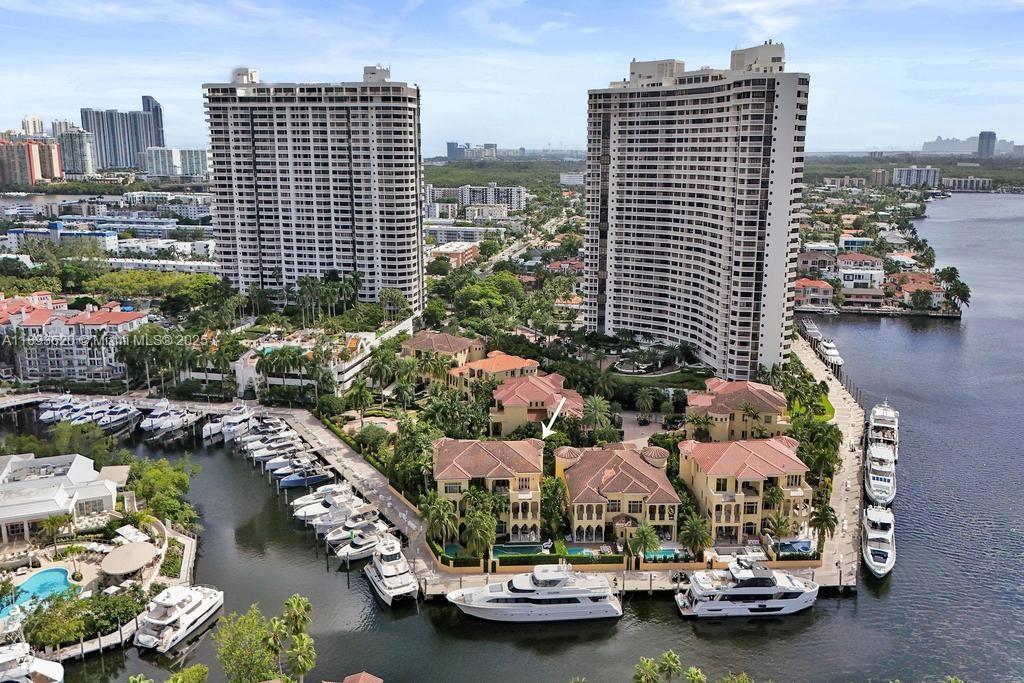 1516 Island Blvd Aventura, FL 33160