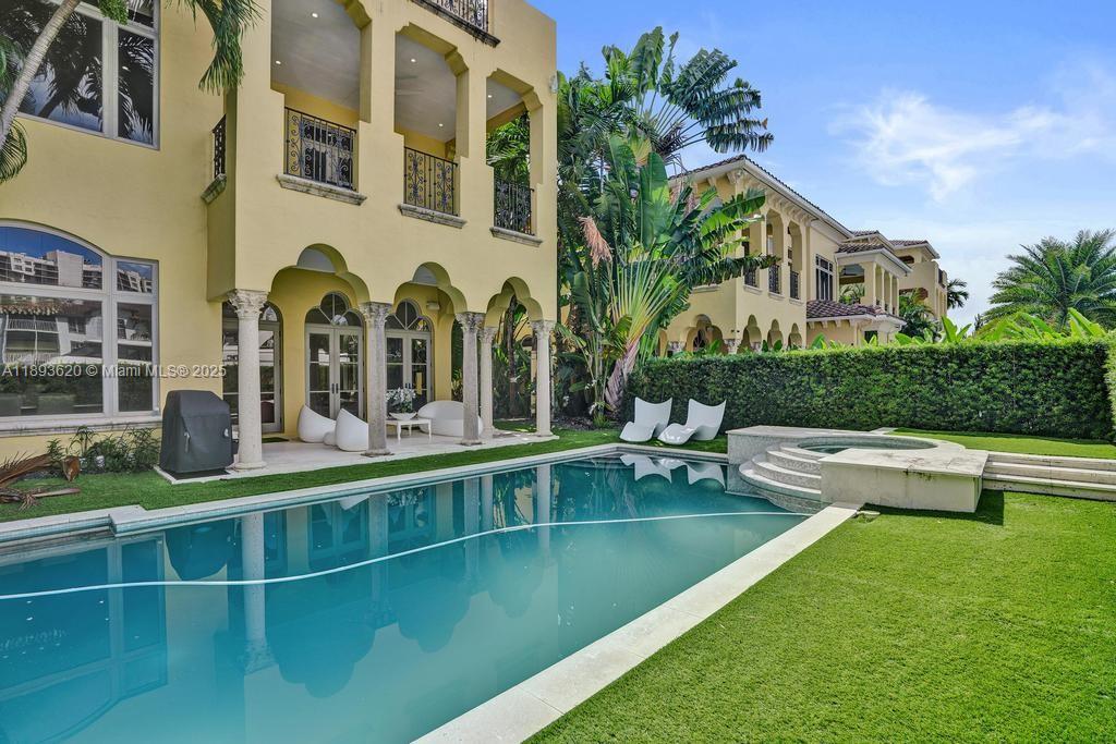 1516 Island Blvd Aventura, FL 33160