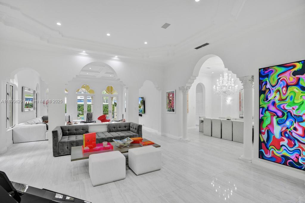 1516 Island Blvd Aventura, FL 33160