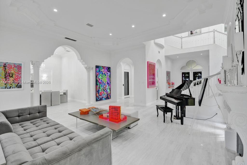 1516 Island Blvd Aventura, FL 33160