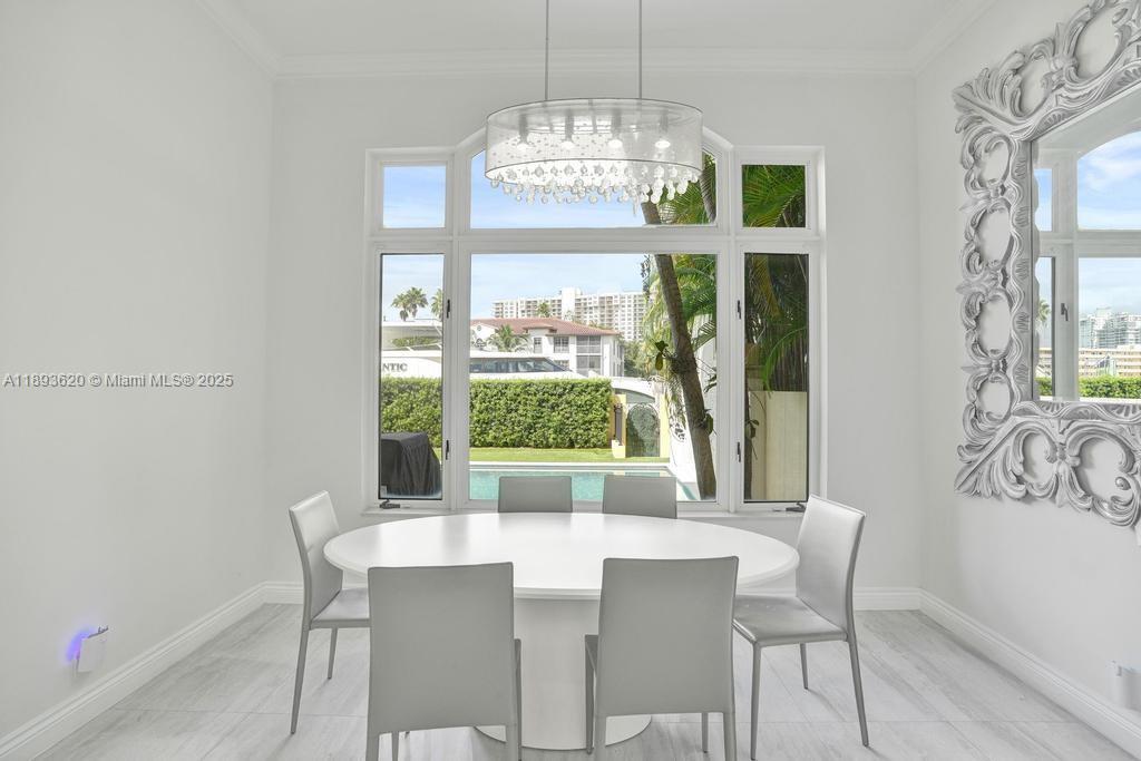 1516 Island Blvd Aventura, FL 33160