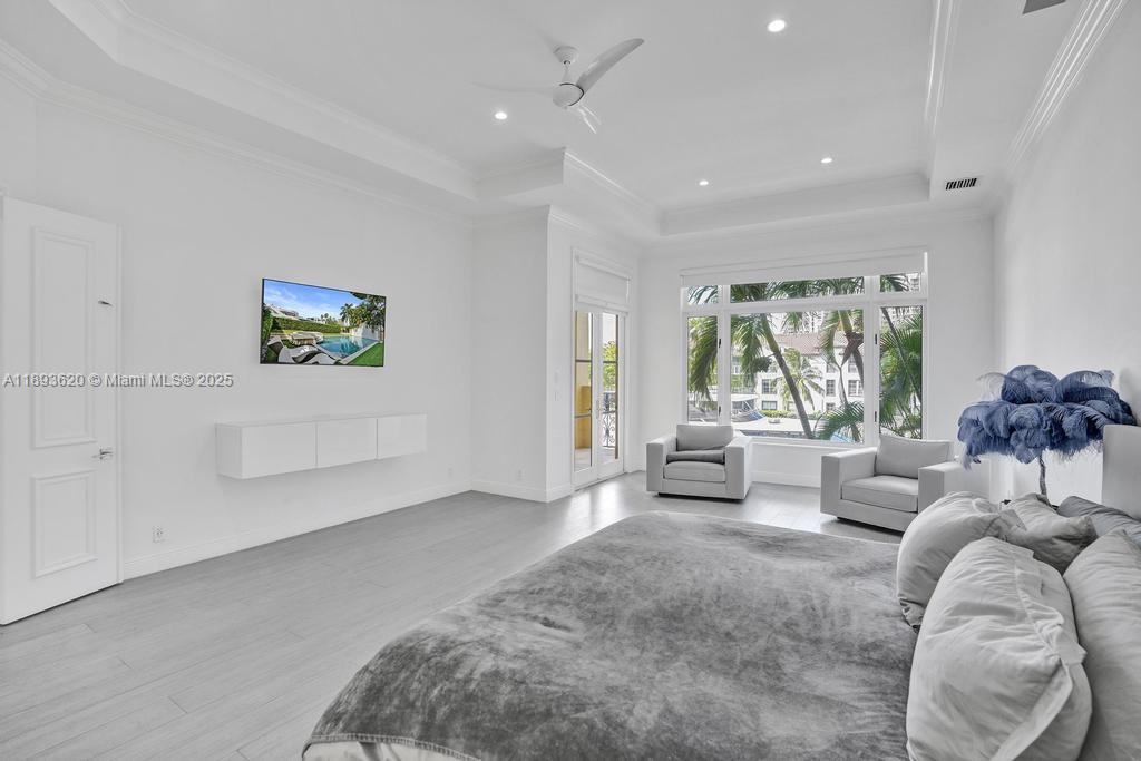 1516 Island Blvd Aventura, FL 33160