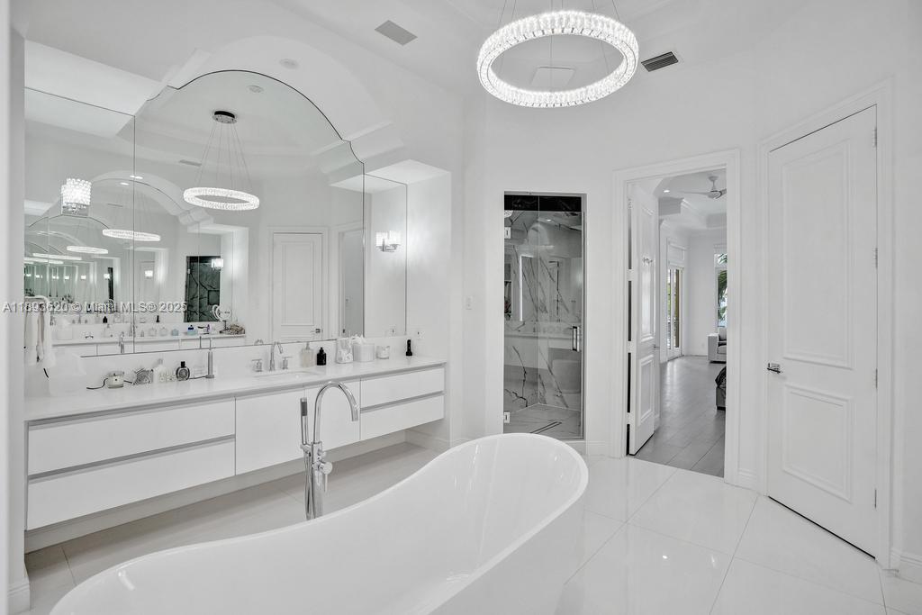 1516 Island Blvd Aventura, FL 33160