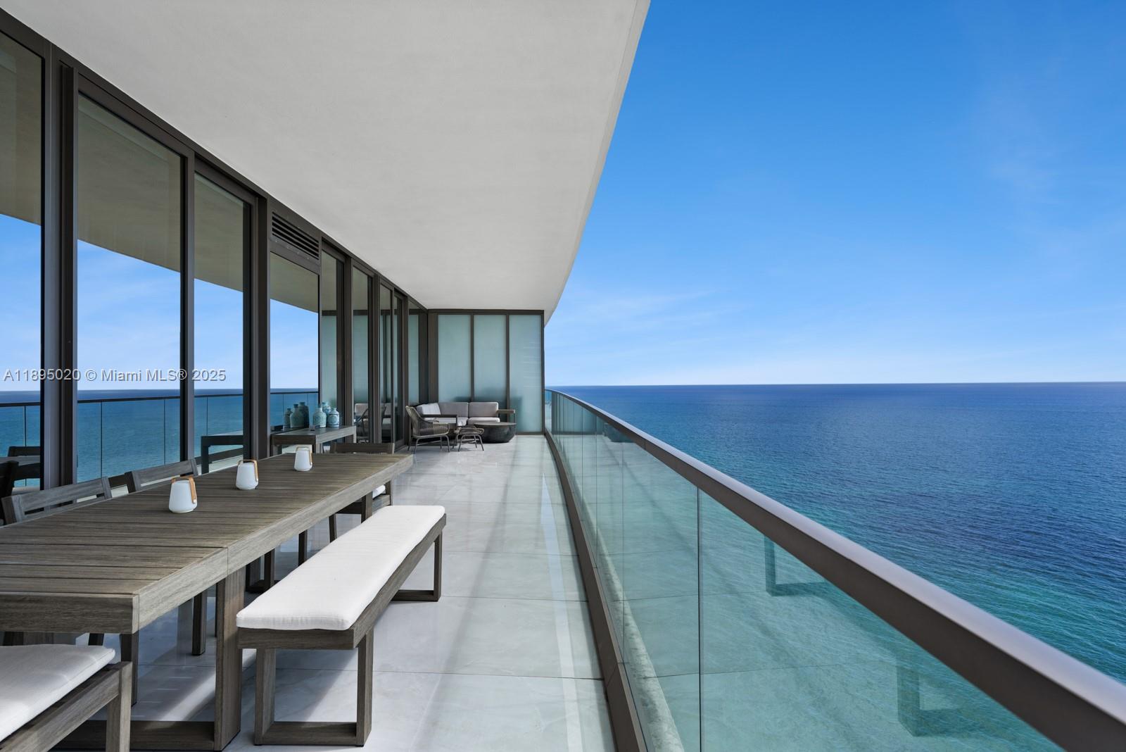 image Armani Casa1