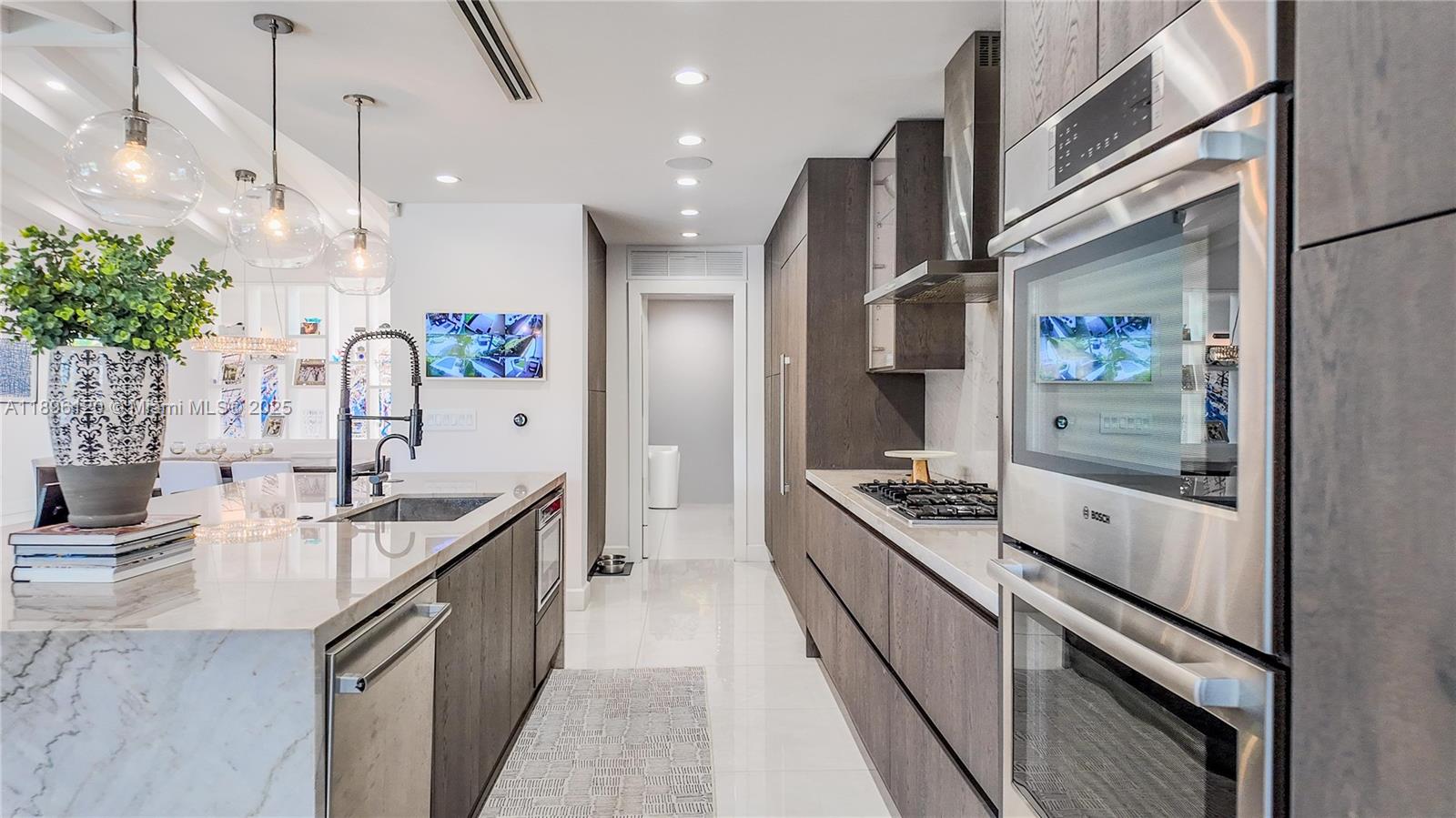 12855 Maple Rd North Miami, FL 33181