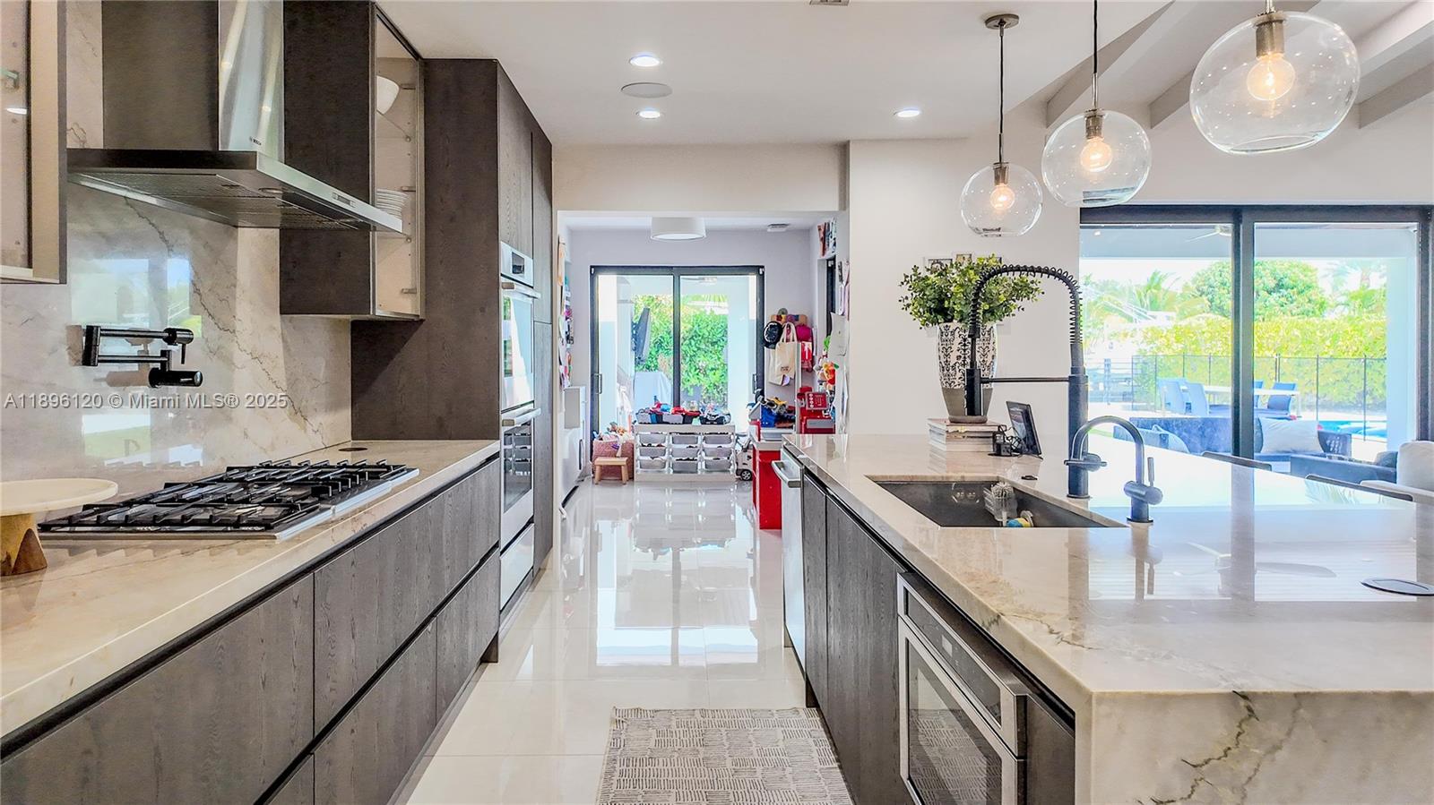 12855 Maple Rd North Miami, FL 33181