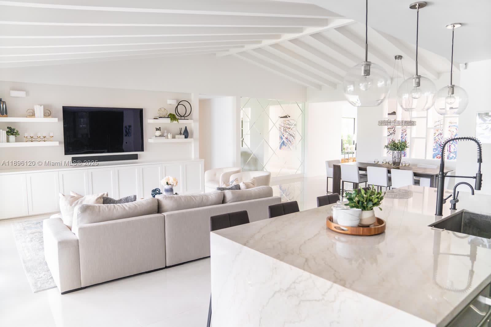 12855 Maple Rd North Miami, FL 33181