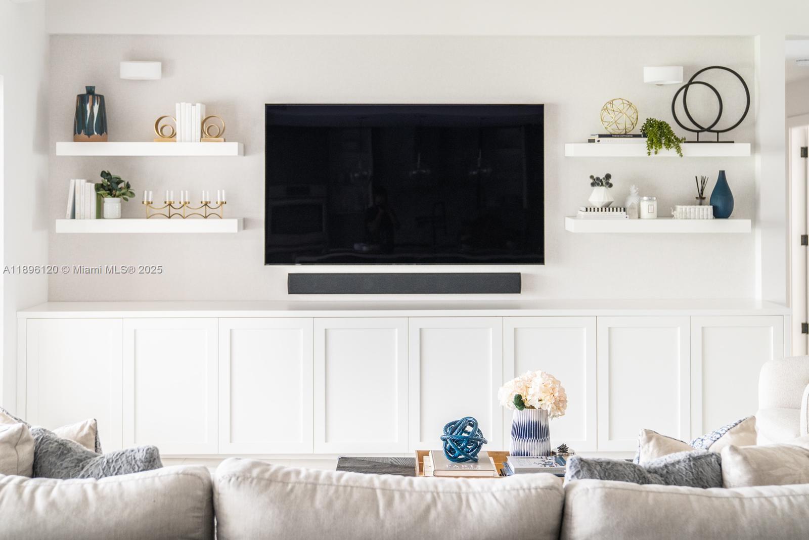 12855 Maple Rd North Miami, FL 33181