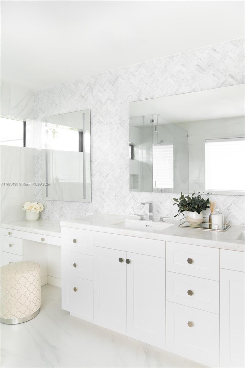 12855 Maple Rd North Miami, FL 33181