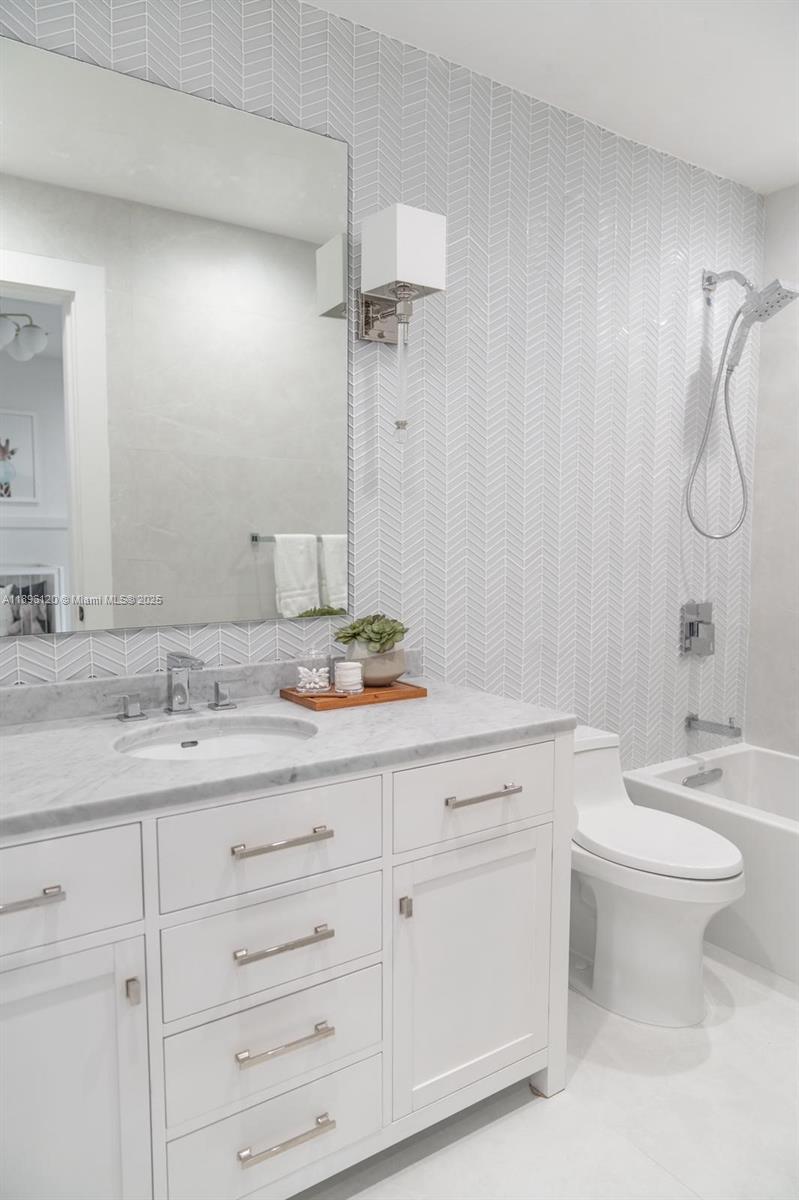 12855 Maple Rd North Miami, FL 33181