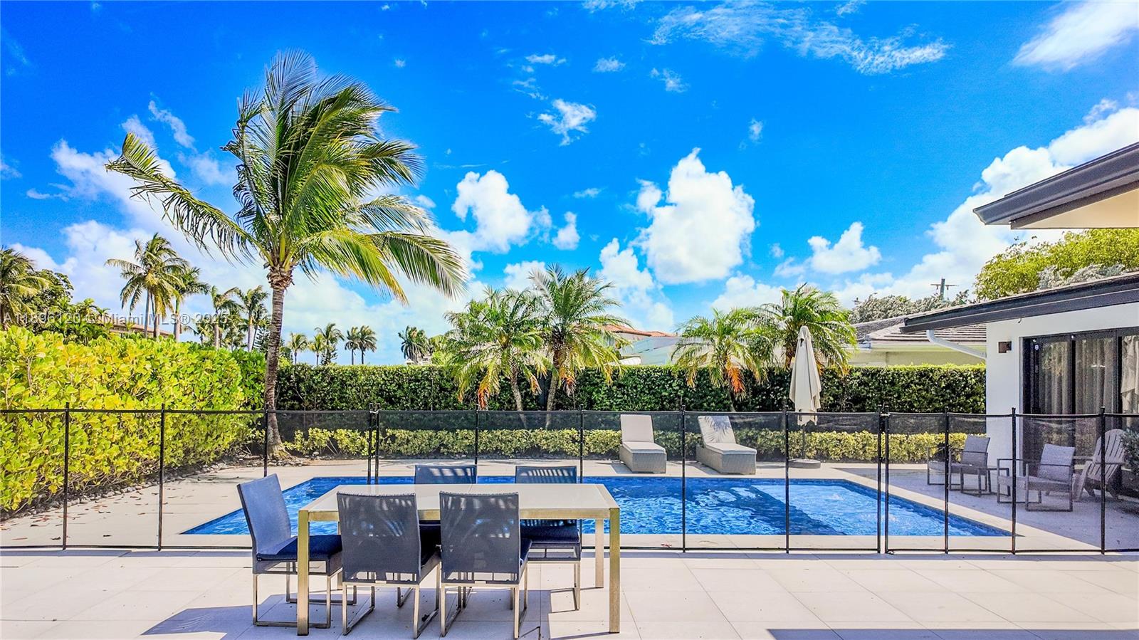 12855 Maple Rd North Miami, FL 33181