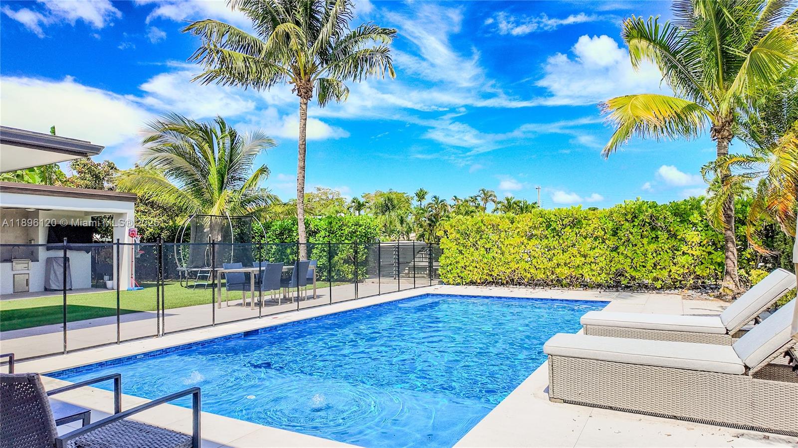 12855 Maple Rd North Miami, FL 33181