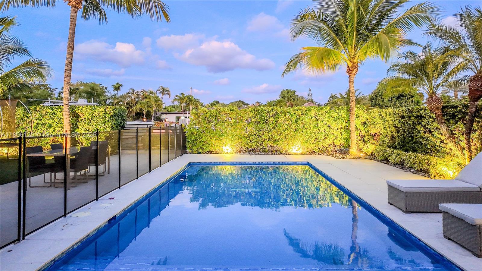 12855 Maple Rd North Miami, FL 33181