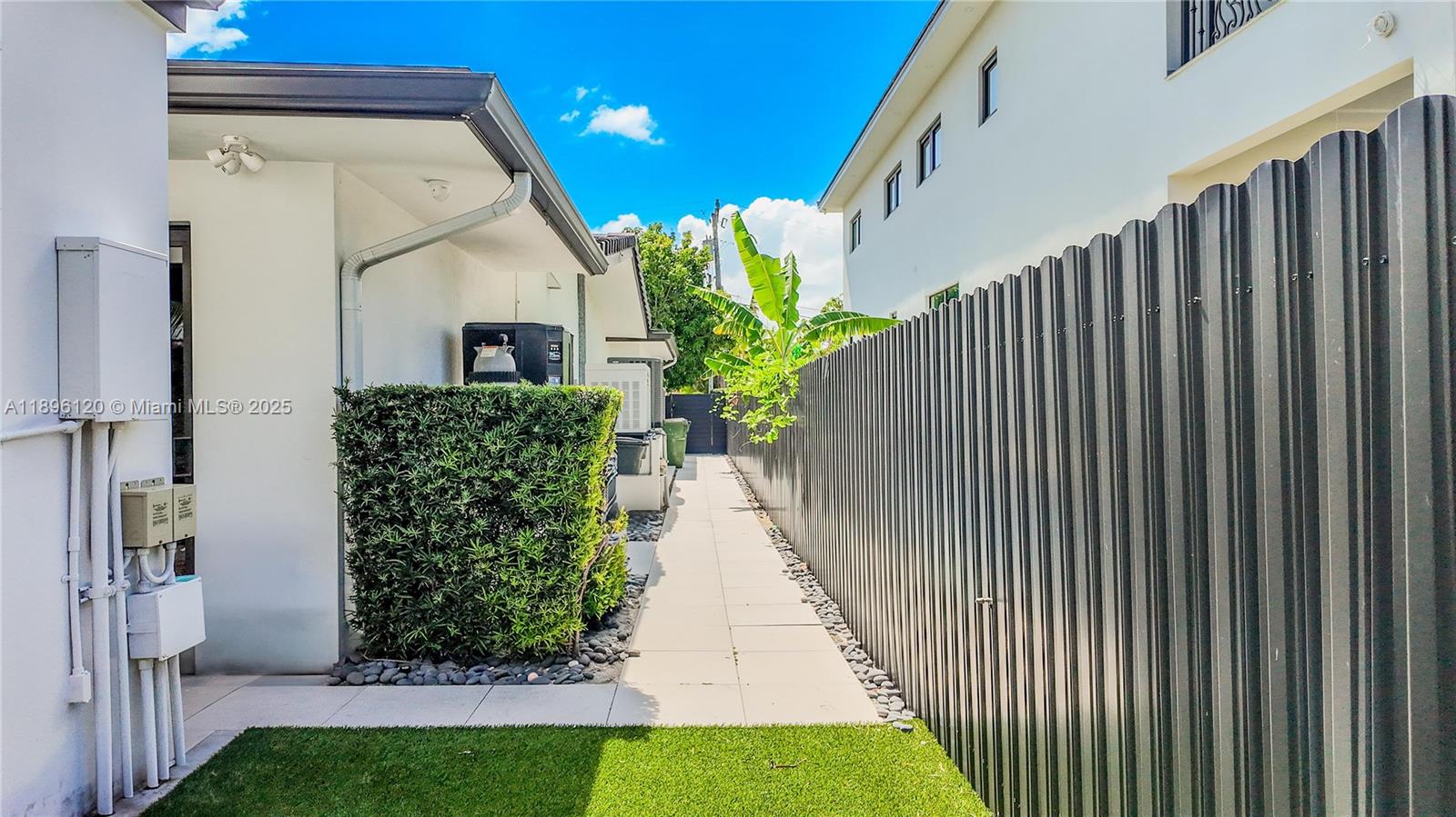 12855 Maple Rd North Miami, FL 33181