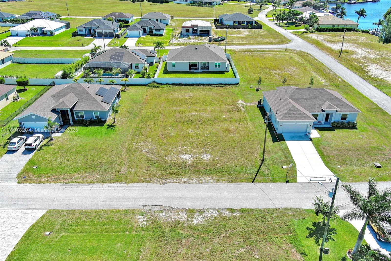 3548 NW 21st Ter Cape Coral, FL 33993