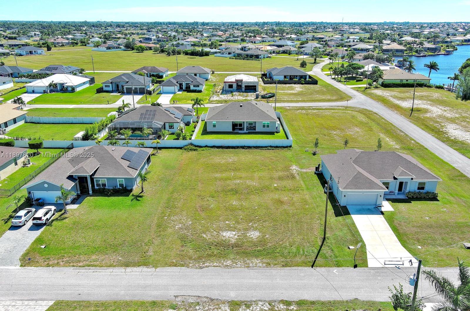 3548 NW 21st Ter Cape Coral, FL 33993