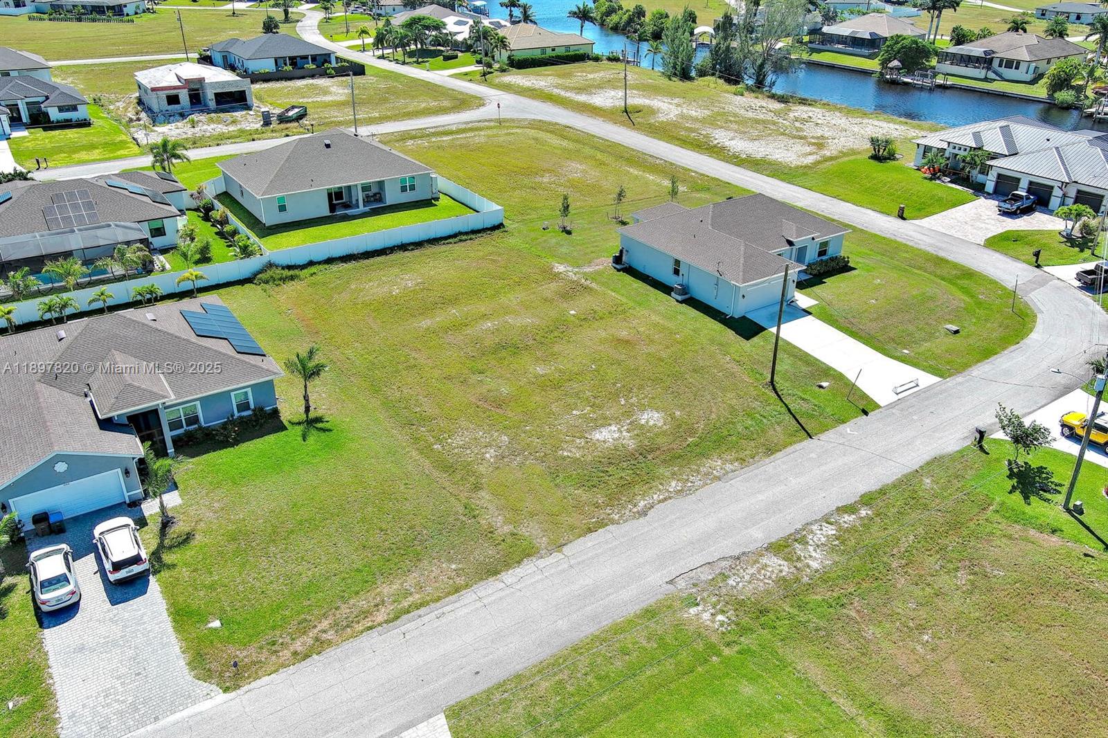 3548 NW 21st Ter Cape Coral, FL 33993