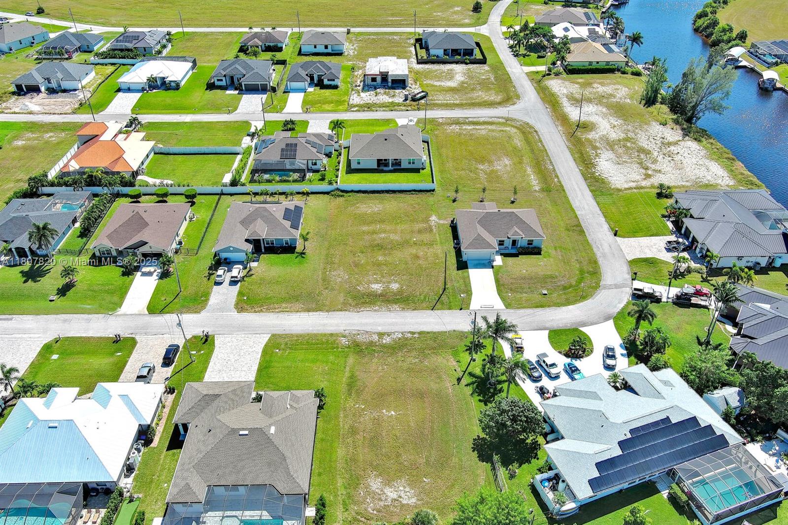 3548 NW 21st Ter Cape Coral, FL 33993