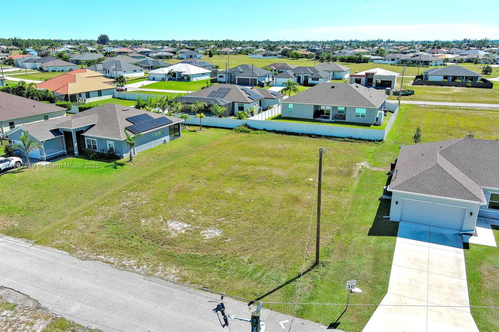 3548 NW 21st Ter Cape Coral, FL 33993