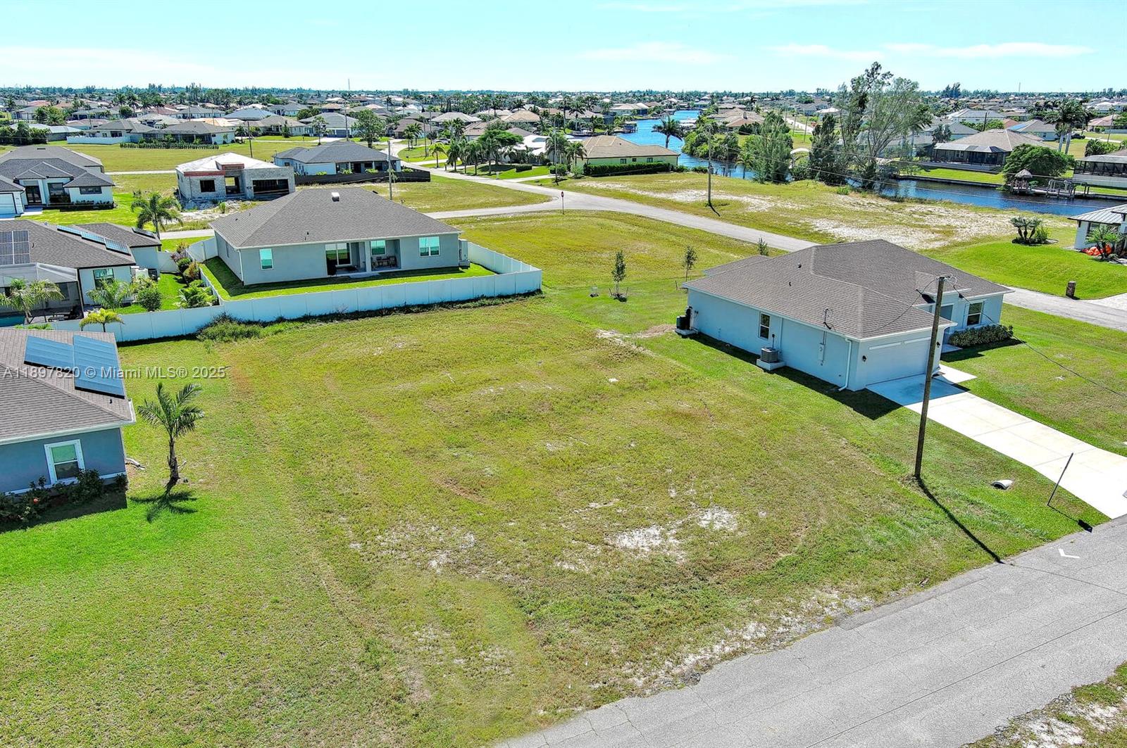 3548 NW 21st Ter Cape Coral, FL 33993