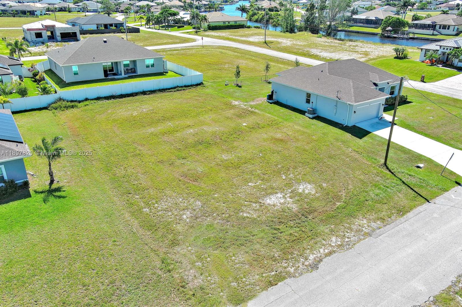 3548 NW 21st Ter Cape Coral, FL 33993