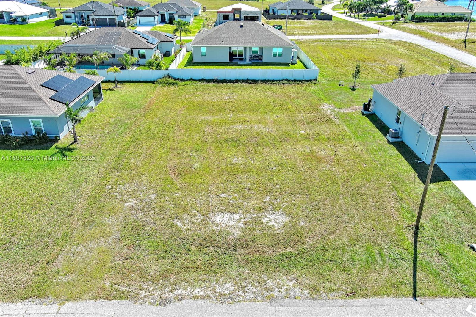 3548 NW 21st Ter Cape Coral, FL 33993