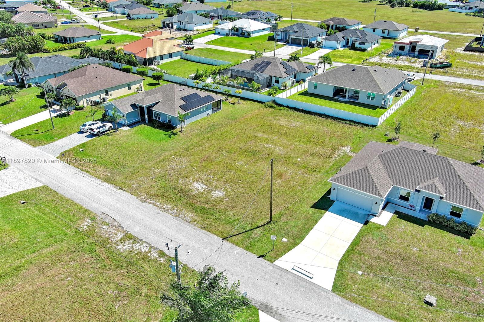 3548 NW 21st Ter Cape Coral, FL 33993