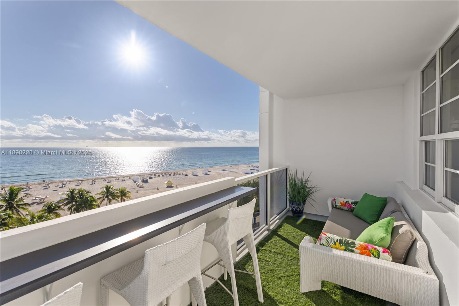 image The Decoplage Condominium2